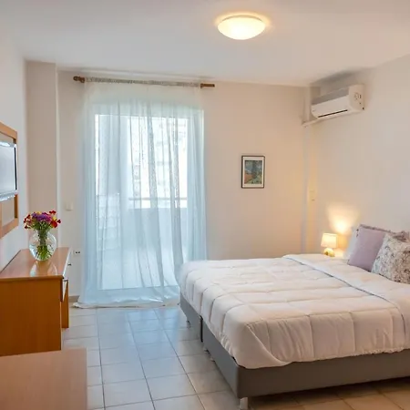 Lejlighedshotel Arethousa 3*