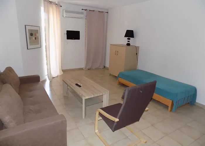 Arethousa Aparthotel